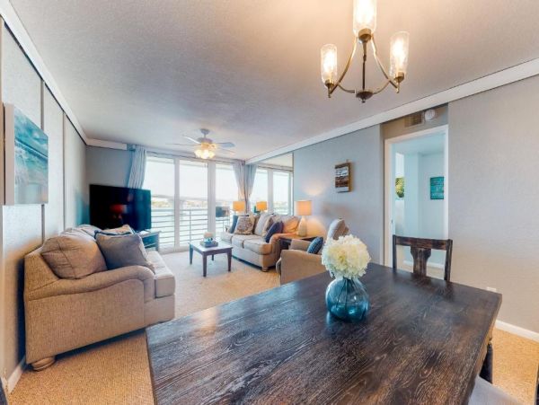 St. Pete Beach Vacation Rental Bayfront Condo with Pool & Balcony Views