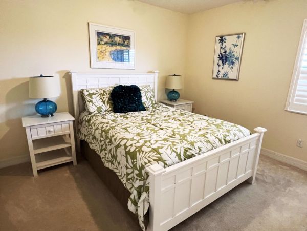 Gulf-Front 3 Bedroom Vacation Condo in Manasota Key Sleeps 6