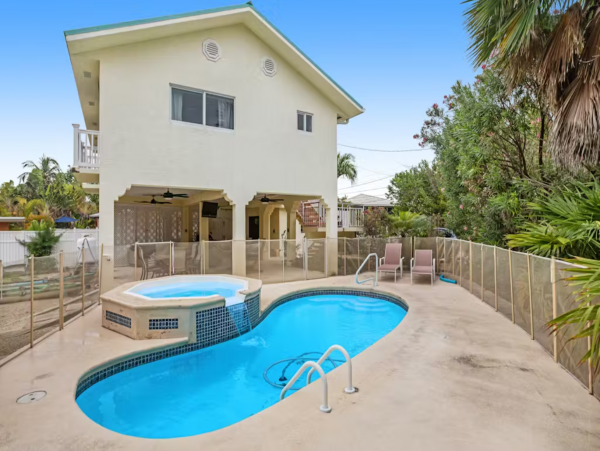 Sombrero Beach Vacation Home with 2 Bedroom, Private Pool