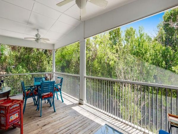 Peaceful Marathon Vacation Home