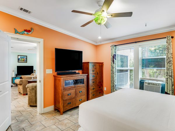 Peaceful Marathon Vacation Home