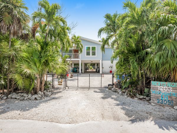 Peaceful Marathon Vacation Home