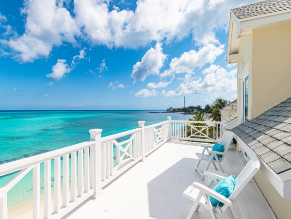 Oceanfront 5 Bedroom Home in Bahamas