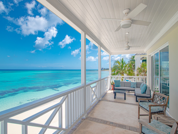 Oceanfront 5 Bedroom Home in Bahamas