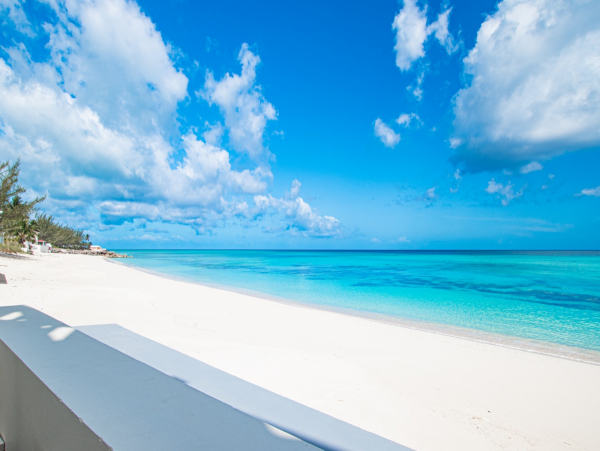 Oceanfront 5 Bedroom Home in Bahamas