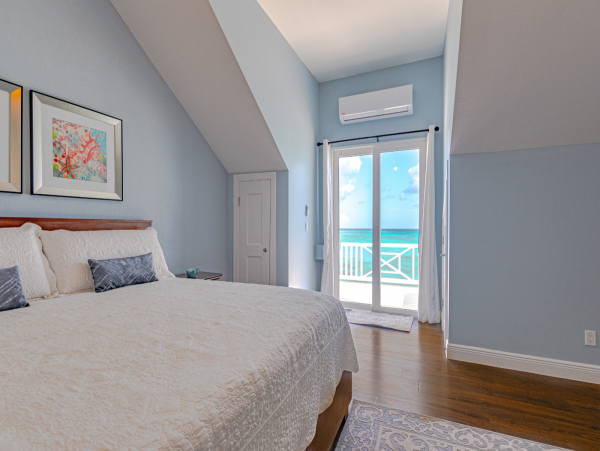 Oceanfront 5 Bedroom Home in Bahamas