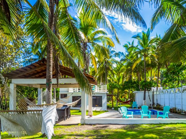 Lovely Beachfront 2 Bedroom Home with Private Pool