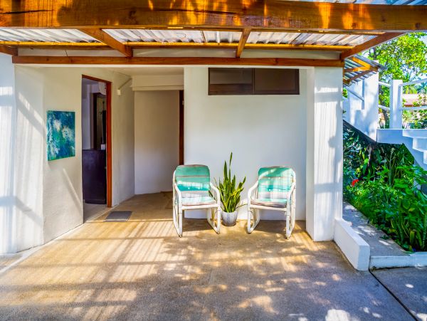 Lovely Beachfront 2 Bedroom Home with Private Pool