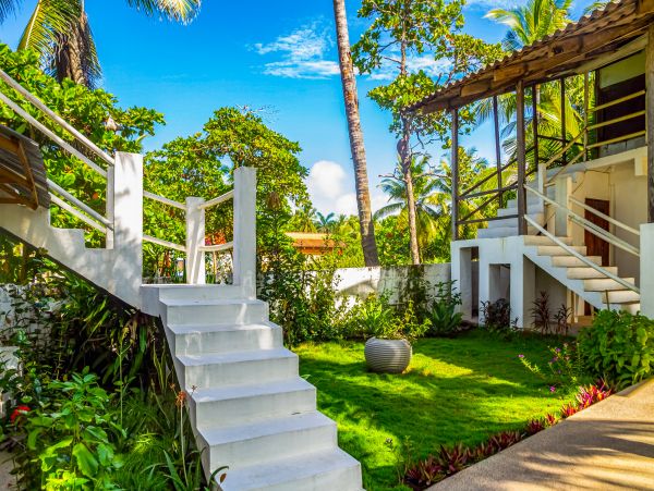 Lovely Beachfront 2 Bedroom Home with Private Pool