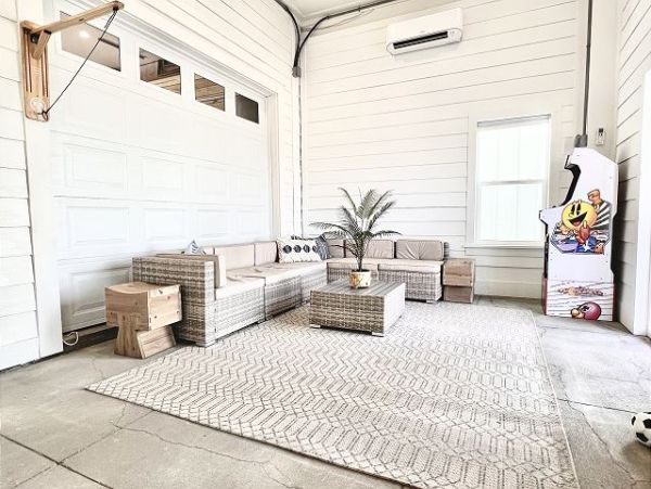 Beachfront Luxury Vacation Home in Navarre Sleeps 13 Guests