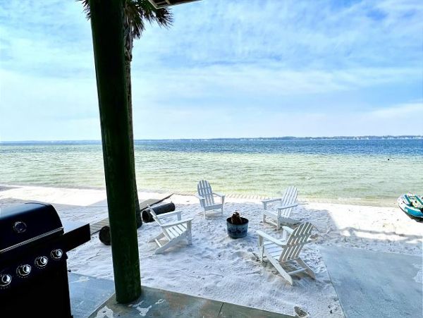 Beachfront Luxury Vacation Home in Navarre Sleeps 13 Guests