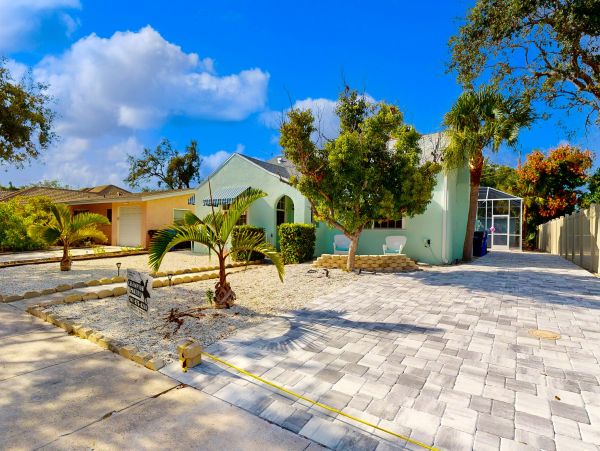 Charming Venice Vacation Rental Near Downtown & Beach