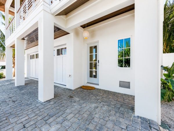 Anna Maria Vacation Home Four Bedroom Walk to Beach