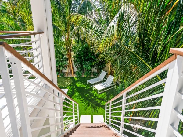 Anna Maria Vacation Home Four Bedroom Walk to Beach