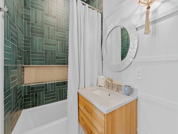 Anna Maria Vacation Home Four Bedroom Walk to Beach