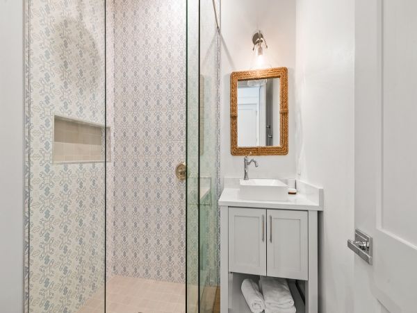 Anna Maria Vacation Home Four Bedroom Walk to Beach