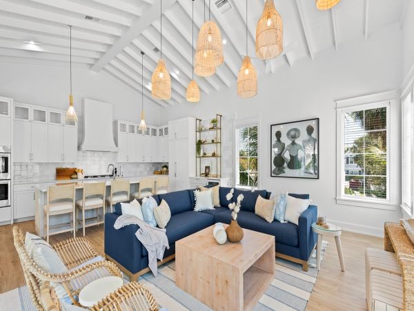 Anna Maria Vacation Home Four Bedroom Walk to Beach