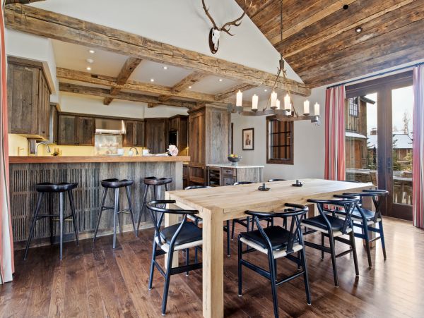 Luxury 5 Bedroom Vacation Home in Jackson Hole with Hot Tub
