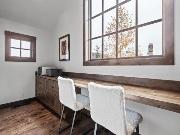 Luxury 5 Bedroom Vacation Home in Jackson Hole with Hot Tub
