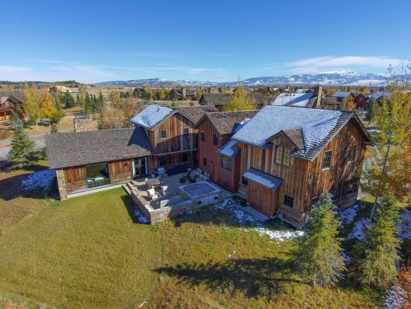 Luxury 5 Bedroom Vacation Home in Jackson Hole with Hot Tub