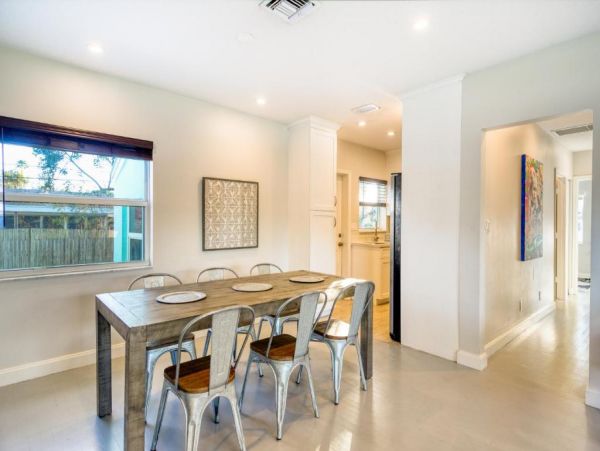 Beautiful Delray Vacation Home Sleeps Six Bedroom