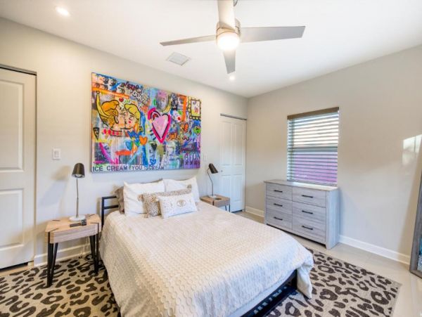 Beautiful Delray Vacation Home Sleeps Six Bedroom