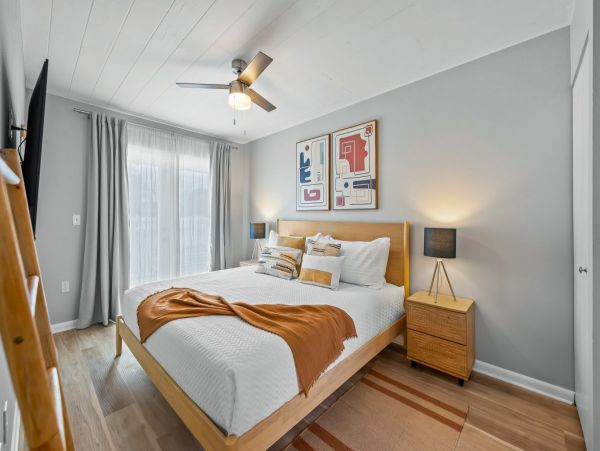 Lido Key Vacation Duplex Four Bedroom Walk to Beach