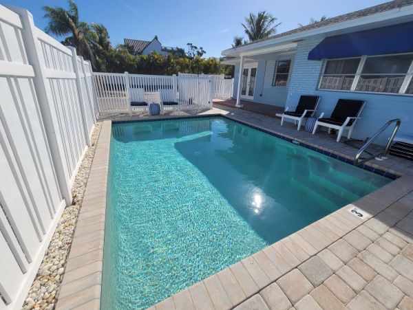 Lido Key Vacation Duplex Four Bedroom Walk to Beach
