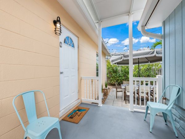 Lido Key Vacation Duplex Four Bedroom Walk to Beach