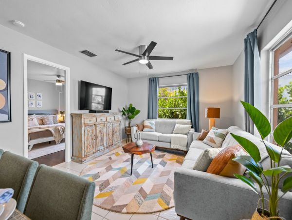 Lido Key Vacation Duplex Four Bedroom Walk to Beach