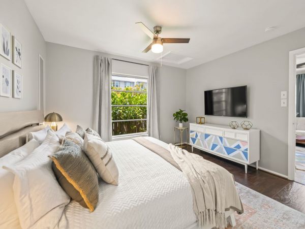 Lido Key Vacation Duplex Four Bedroom Walk to Beach