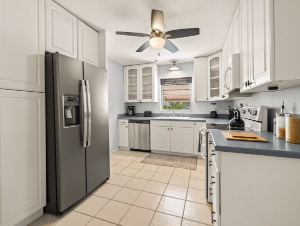 Lido Key Vacation Duplex Four Bedroom Walk to Beach