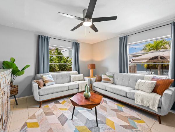 Lido Key Vacation Duplex Four Bedroom Walk to Beach