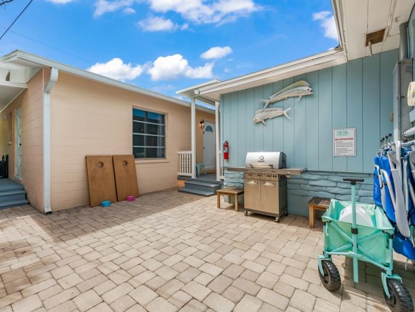 Lido Key Vacation Duplex Four Bedroom Walk to Beach
