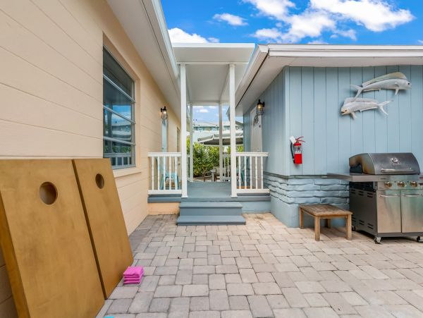 Lido Key Vacation Duplex Four Bedroom Walk to Beach