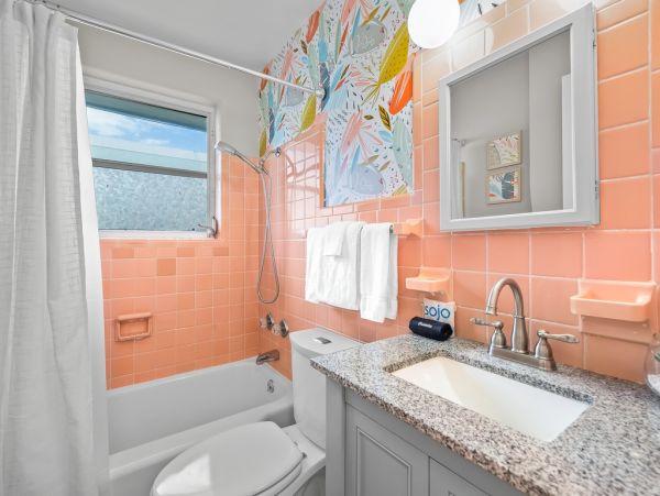 Lido Key Vacation Duplex Four Bedroom Walk to Beach