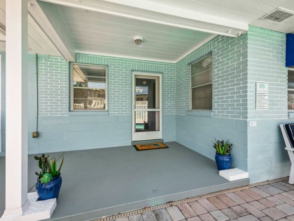 Lido Key Vacation Duplex Four Bedroom Walk to Beach