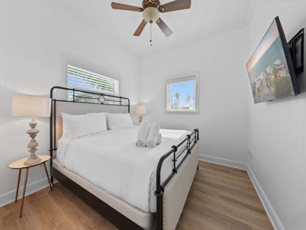 Anna Maria Island Beachfront Rentals  Pet-Friendly Vacation Home