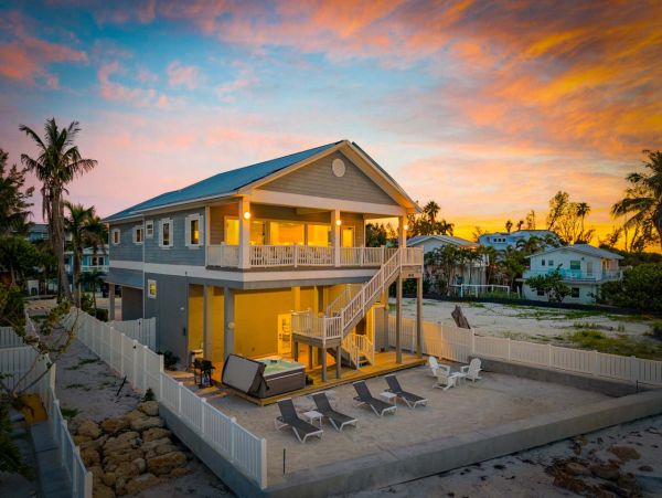 Anna Maria Island Beachfront Rentals  Pet-Friendly Vacation Home