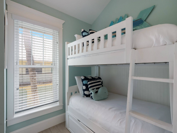 Luxury 4 Bedroom Vacation Pool Home in Holmes Beach