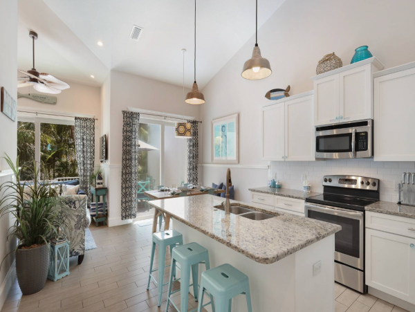 Luxury 4 Bedroom Vacation Pool Home in Holmes Beach
