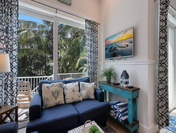 Luxury 4 Bedroom Vacation Pool Home in Holmes Beach