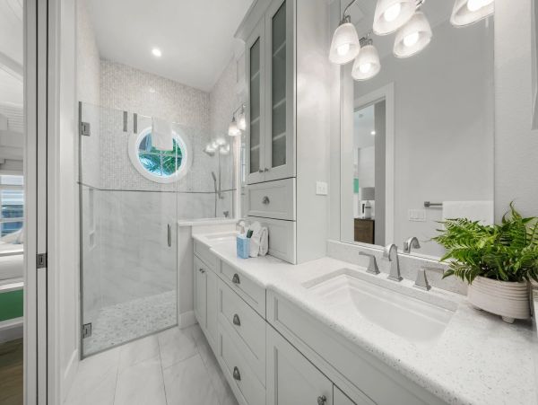 Anna Maria 4 Bedroom Luxury Home with Private Pool & Spa