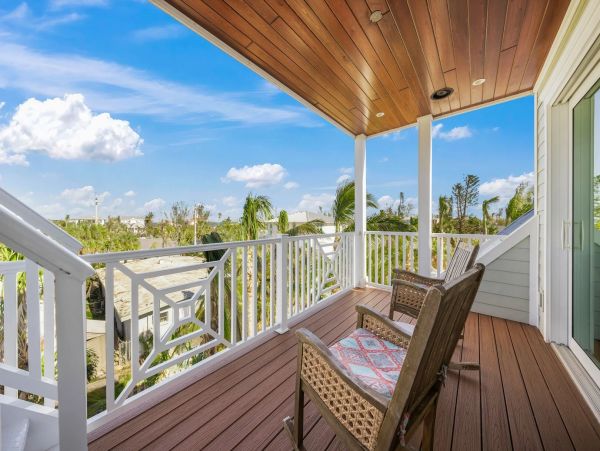 Anna Maria 4 Bedroom Luxury Home with Private Pool & Spa