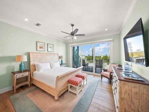 Anna Maria 4 Bedroom Luxury Home with Private Pool & Spa