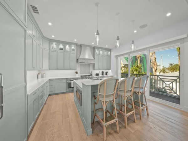 Anna Maria 4 Bedroom Luxury Home with Private Pool & Spa