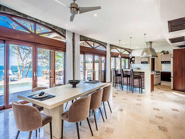 Luxury 5 Bedroom Vacation Villa in Punta Leona Close to Beach