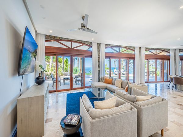 Luxury 5 Bedroom Vacation Villa in Punta Leona Close to Beach