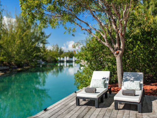 Modern Canal-Front 3 Bedroom Vacation Villa in Turks and Caicos