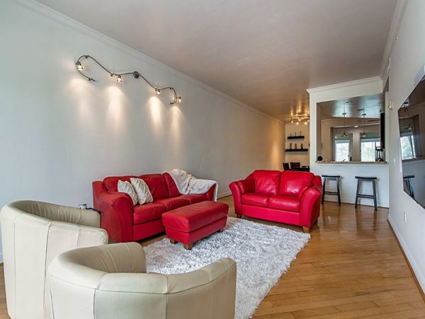 Naples Walk to the Beach Three Bedroom Condo